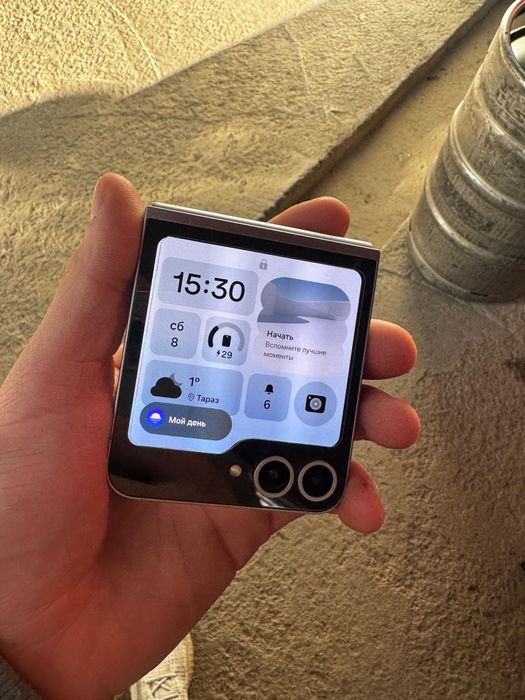 Samsung Galaxy z flip 6 256gb