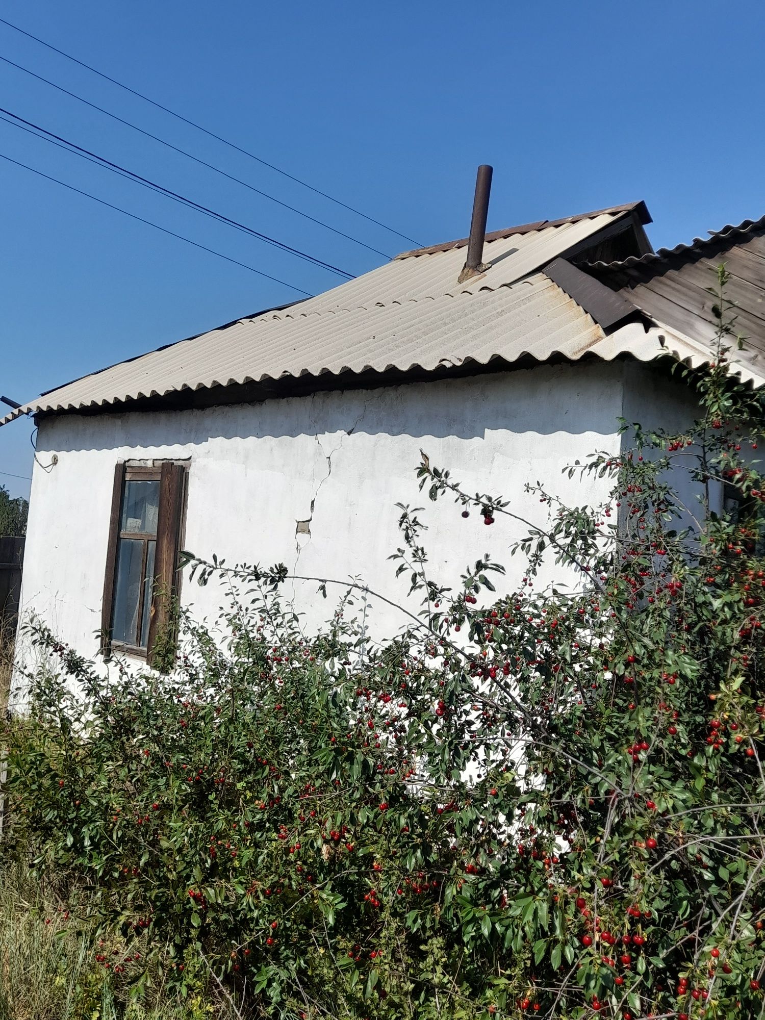 Продам дачу на Бобровке,ближе  Линьковому озеру ,летний вариант