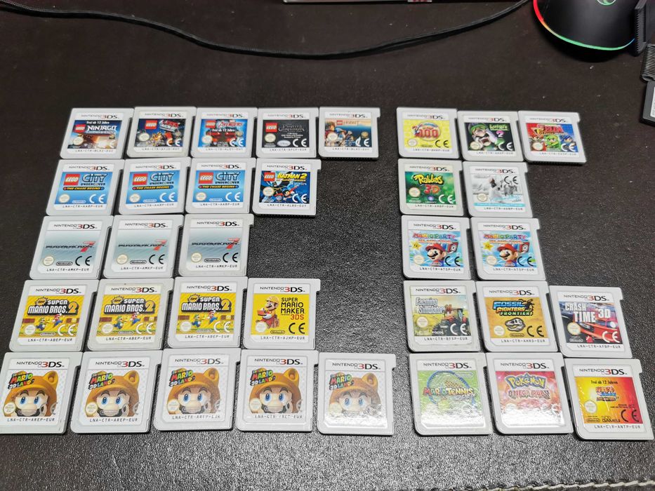 Vand Colectie Lot 351 de jocuri nintendo DS si 3DS Schimb auto / teren