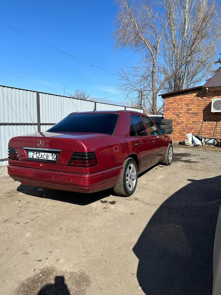 Мерседес Е300 Sportline