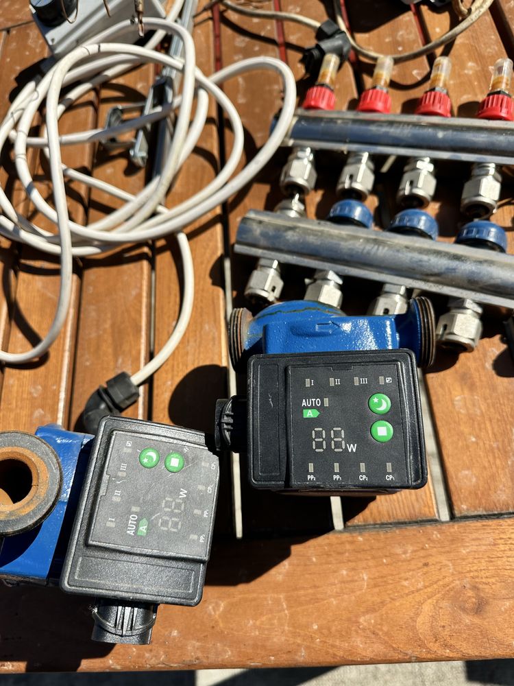 Vand vand pompe distribuitor si termostat