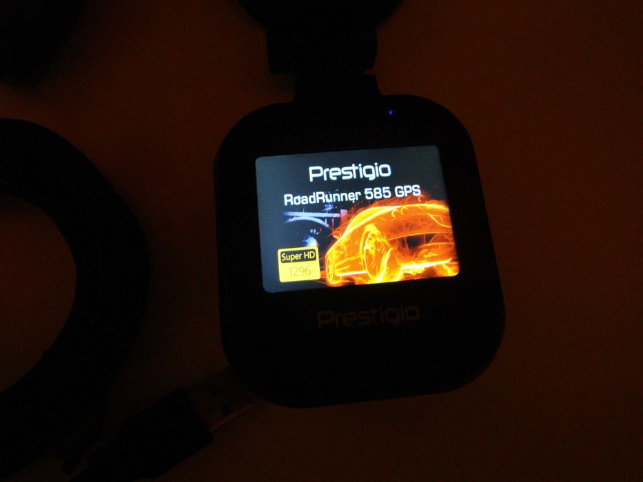 Camera video auto dvr prestigio roadrunner 585 cu gps