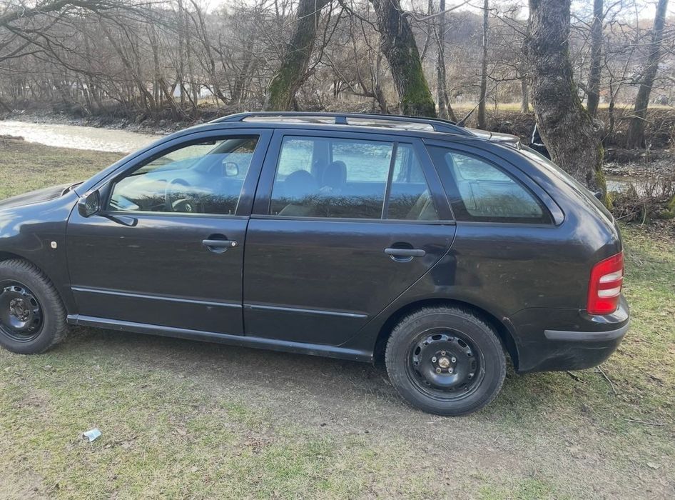 Vând Skoda Fabia 1