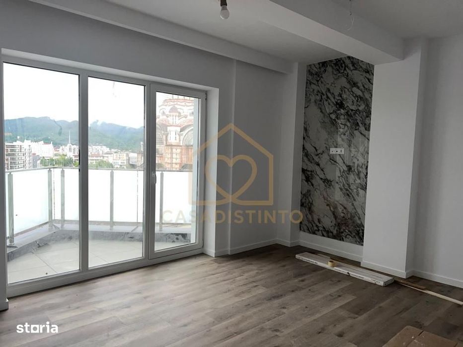 Apartament cu 3 camere zona Catedrala Bloc Nou
