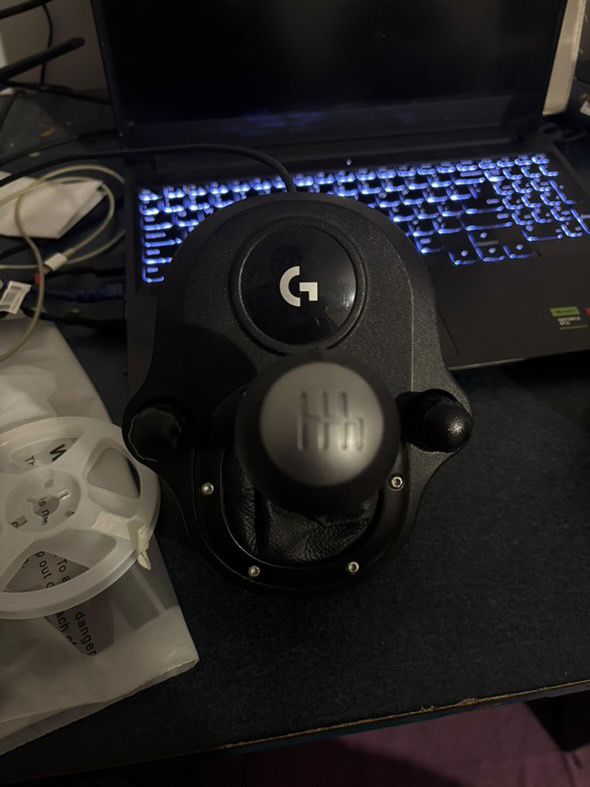 Vand volan logitech 920 cu schimbator
