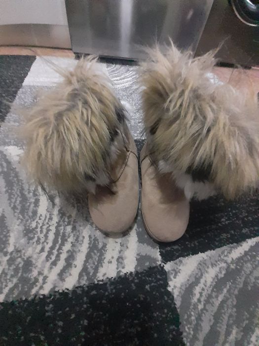 Ugg-uri fetite, marimea 28