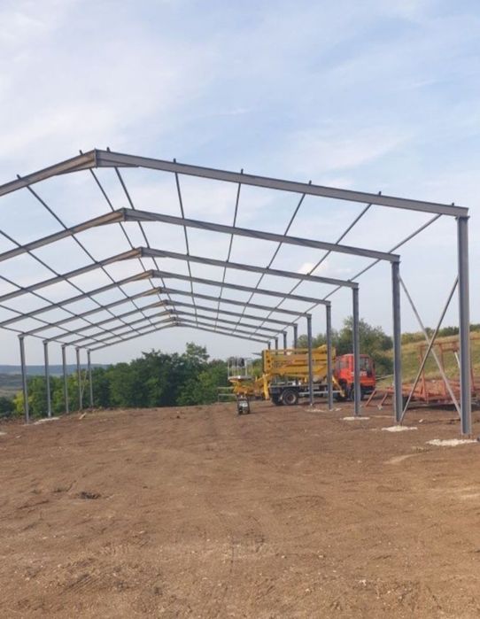 Vand hale metalice avem pe stoc asiguram transport si montaj rog serio