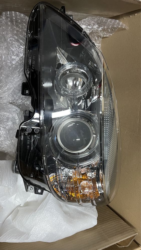 Фар Mercedes С класа W204, Xenon, преди фейслифт