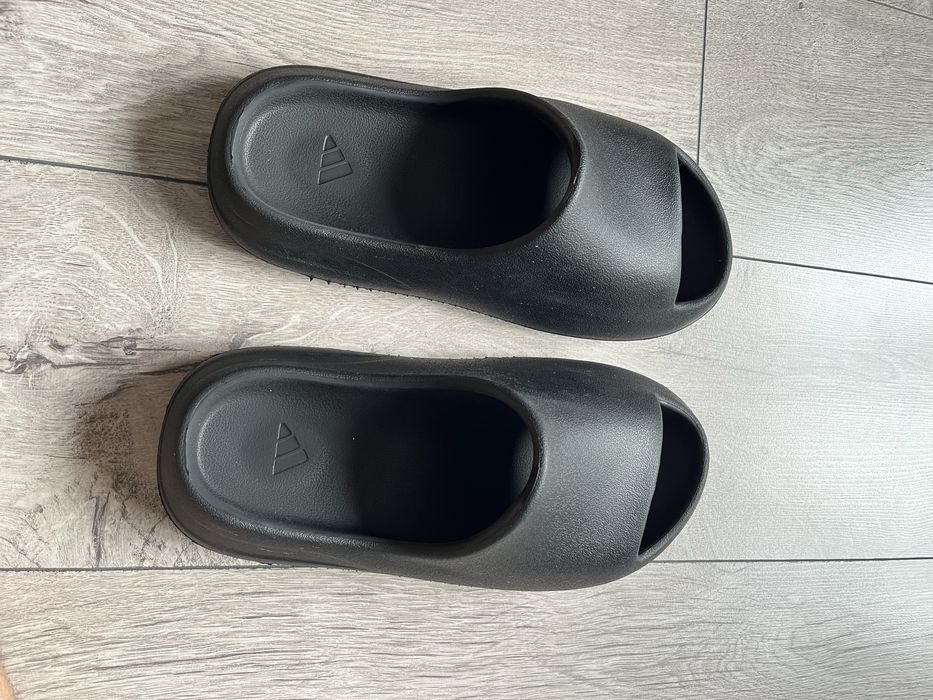 Yeezy slides black 42 номер