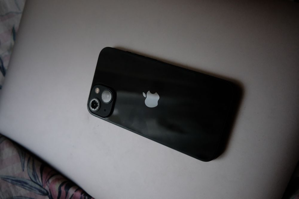 iPhone 13 baterie 100% 128gb