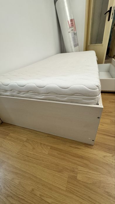 Pat 90x200 cu saltea