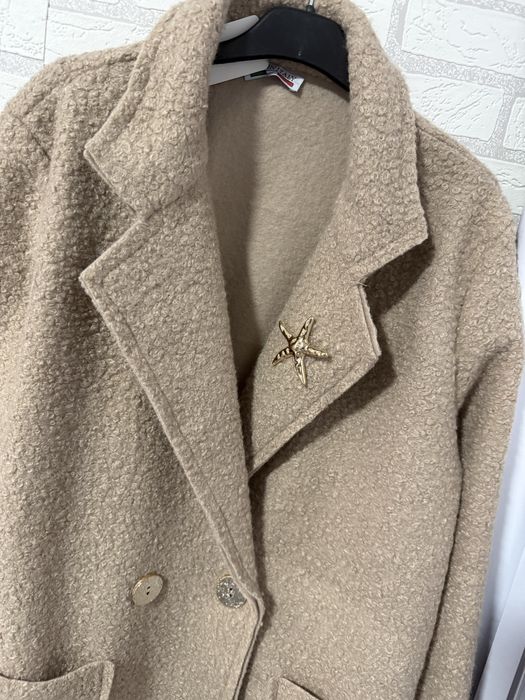 Дамско палто в черно и бежово