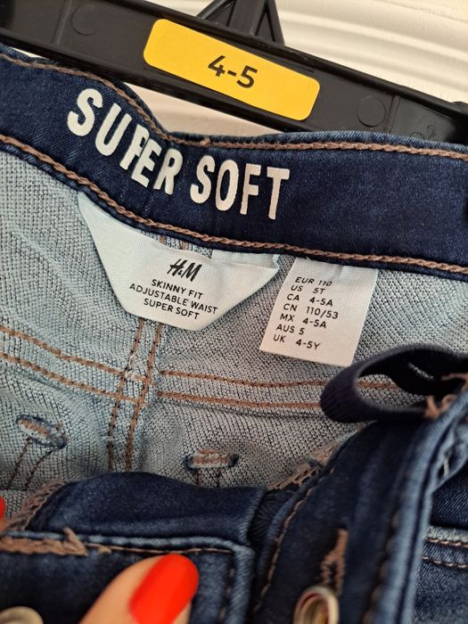 Jeans fete 4-5 ani H&M