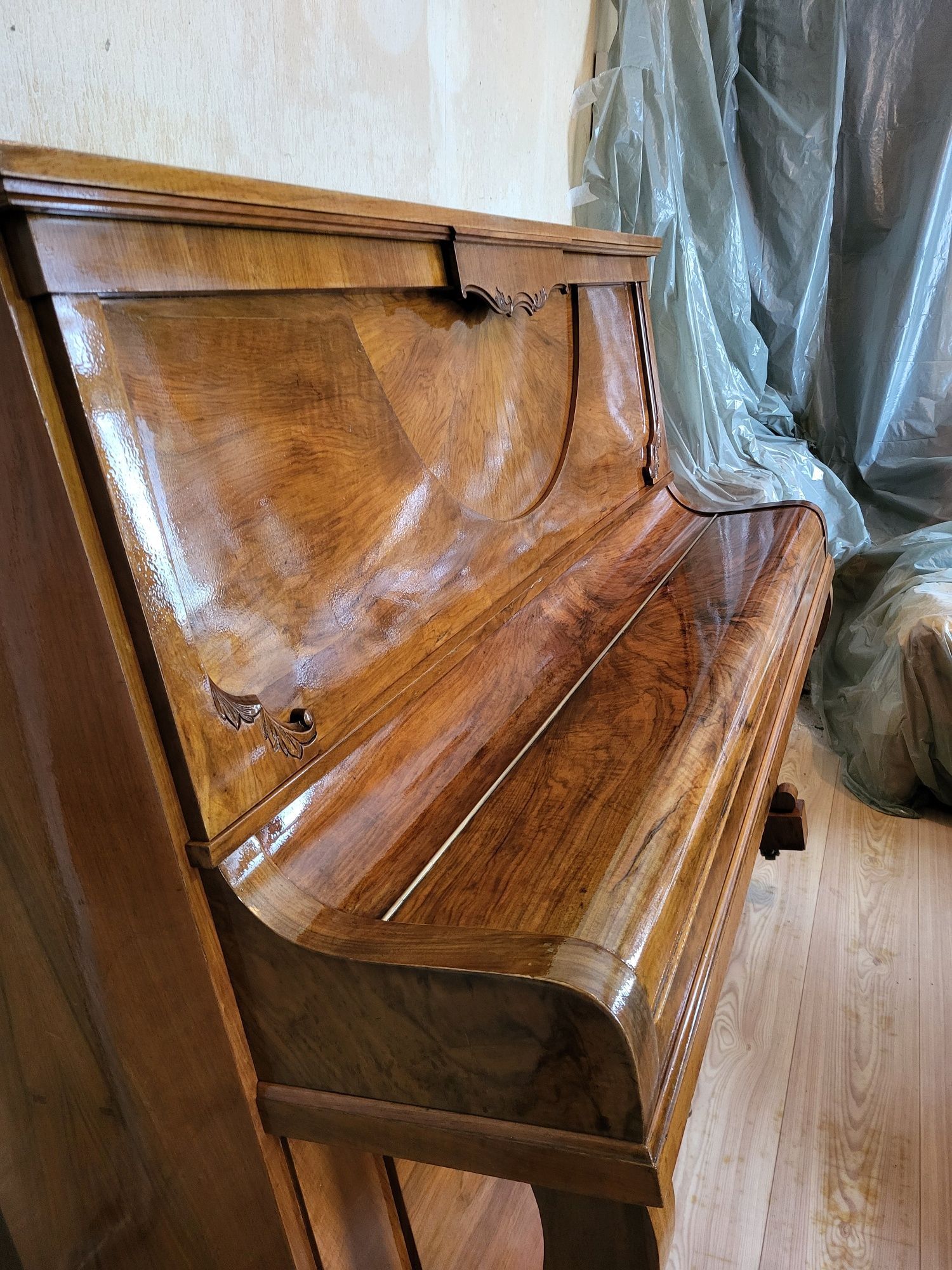 Реставриране на стари мебели