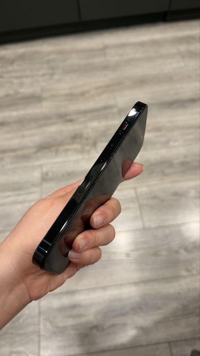 Продаю iPhone 14 pro