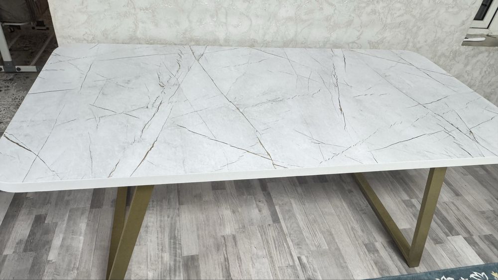 Стол сатылады новый