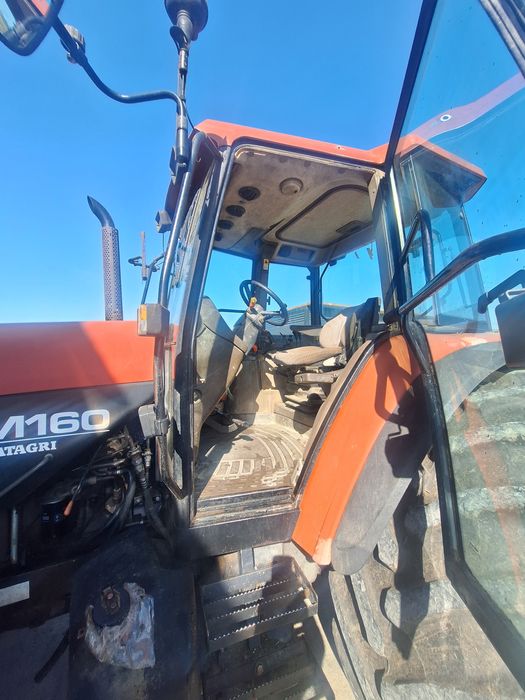 New Holland M 160 vând