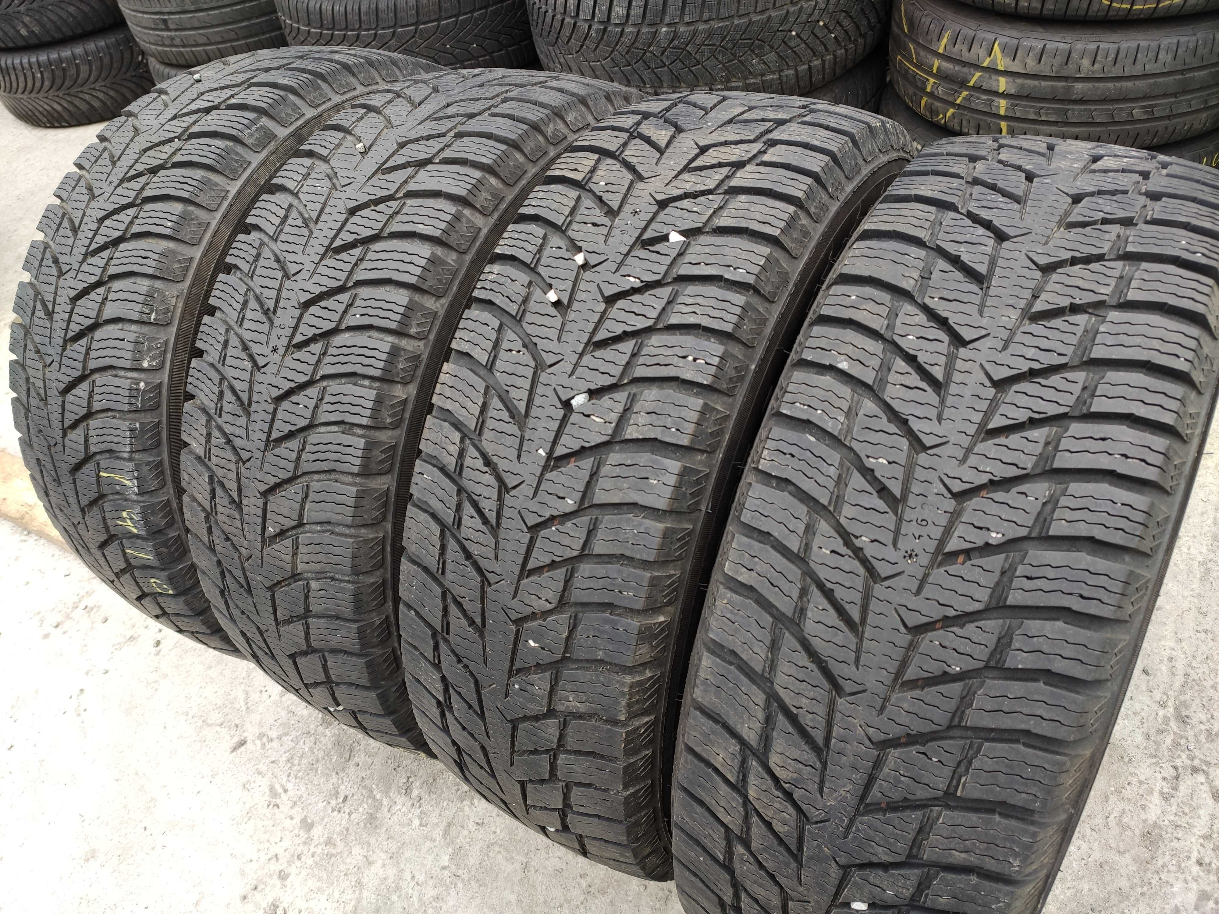 4бр Зимни Гуми за БУС  215 65 16 С - Nokian - DOT 2022