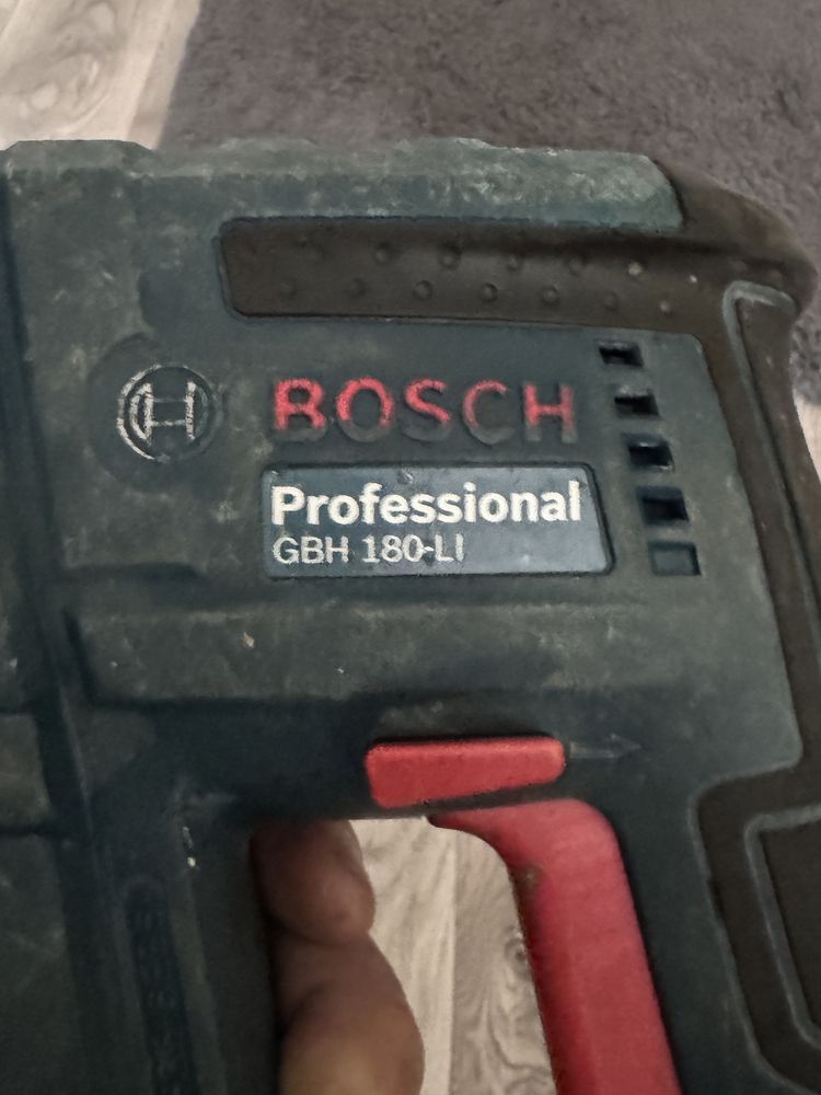 BOSCH Перфоратор