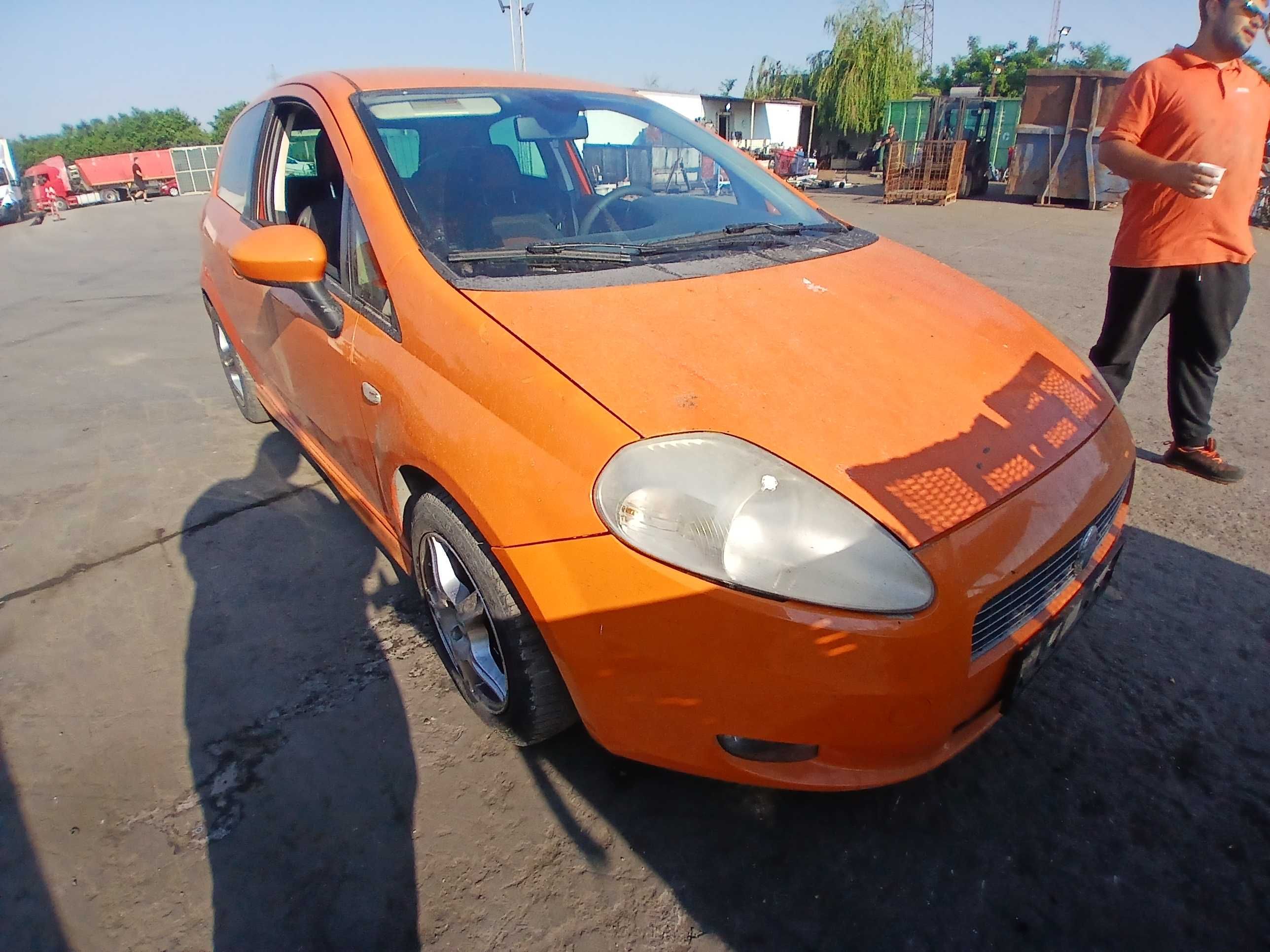 Dezmembrez fiat grande punto