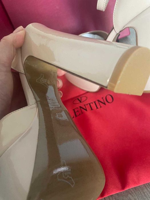 Sandale cu toc si platforma Valentino Garavani 36,5