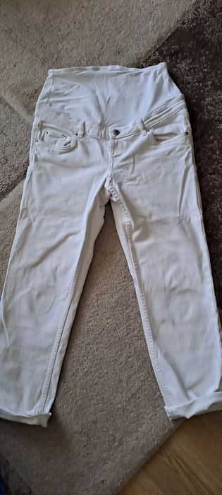 Blugi de dama pentru mamici