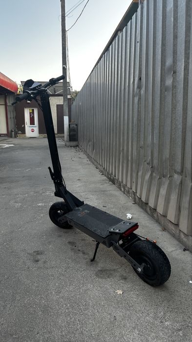 Trotinetă electrică Kukirin G4 2024