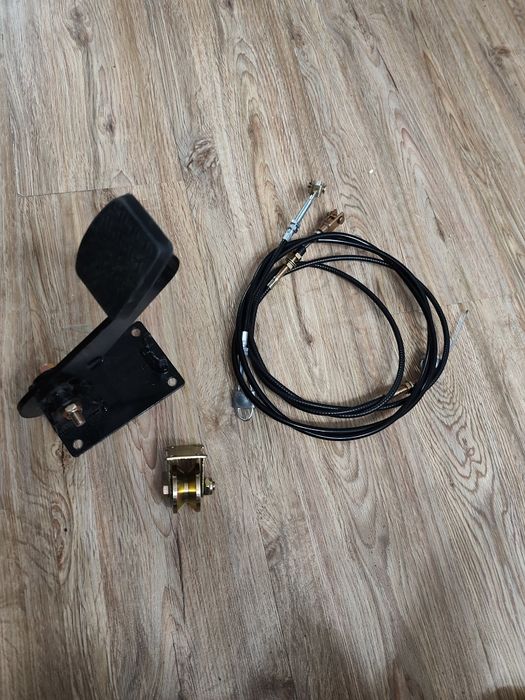 Учебные дублирующие педали для автошкол: безопасность и профессионализ