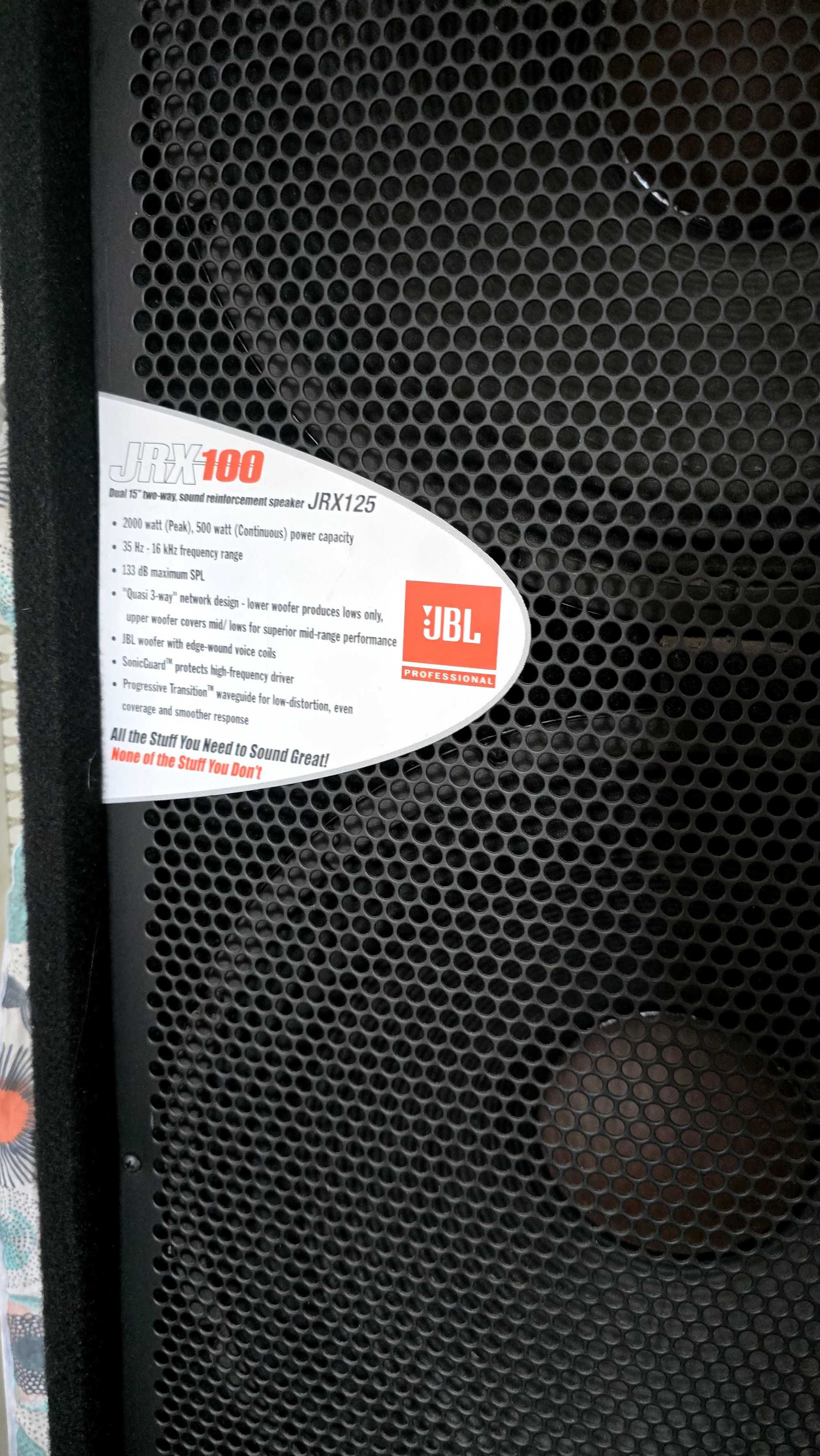 JBL JRX100  Behringer EP4000