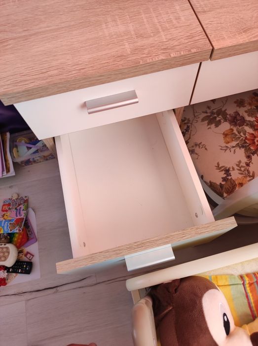 ТОАЛЕТКА  с четири чекмеджета 90/42/82h