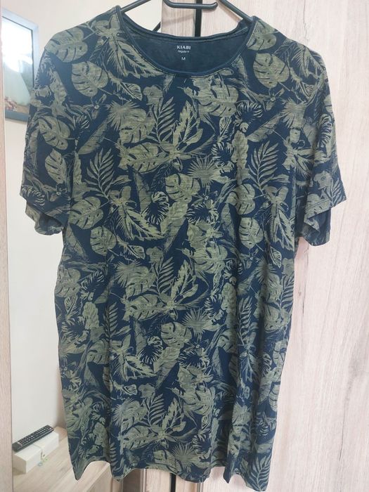 De vânzare bluze scurte pt bărbați