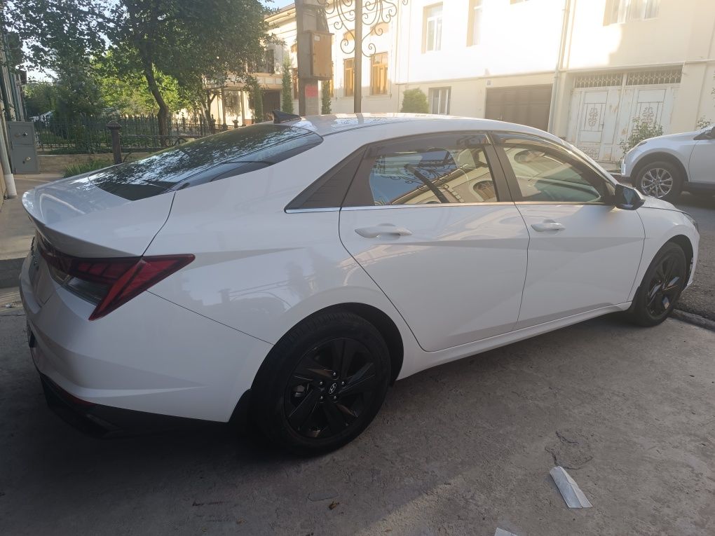 Sroʻchne sotladi Hunday elantra