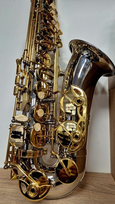 Алт Саксофон  Ново