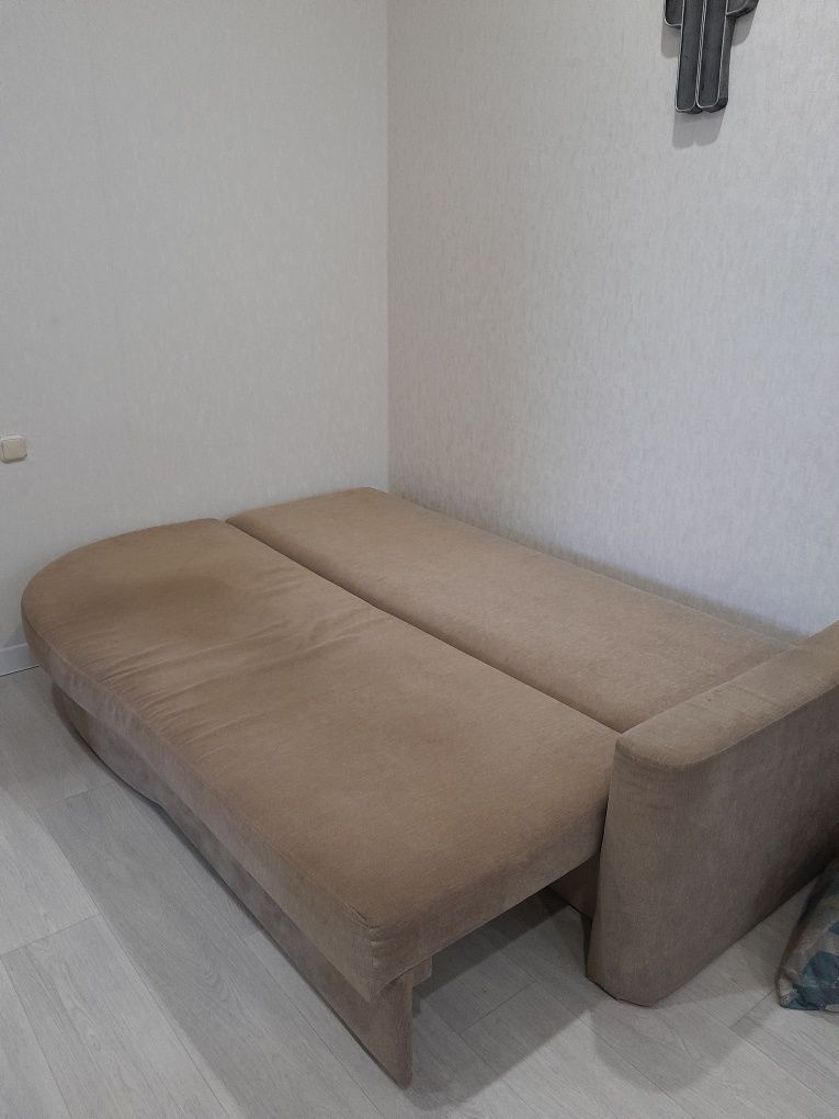 Продам диван б/у