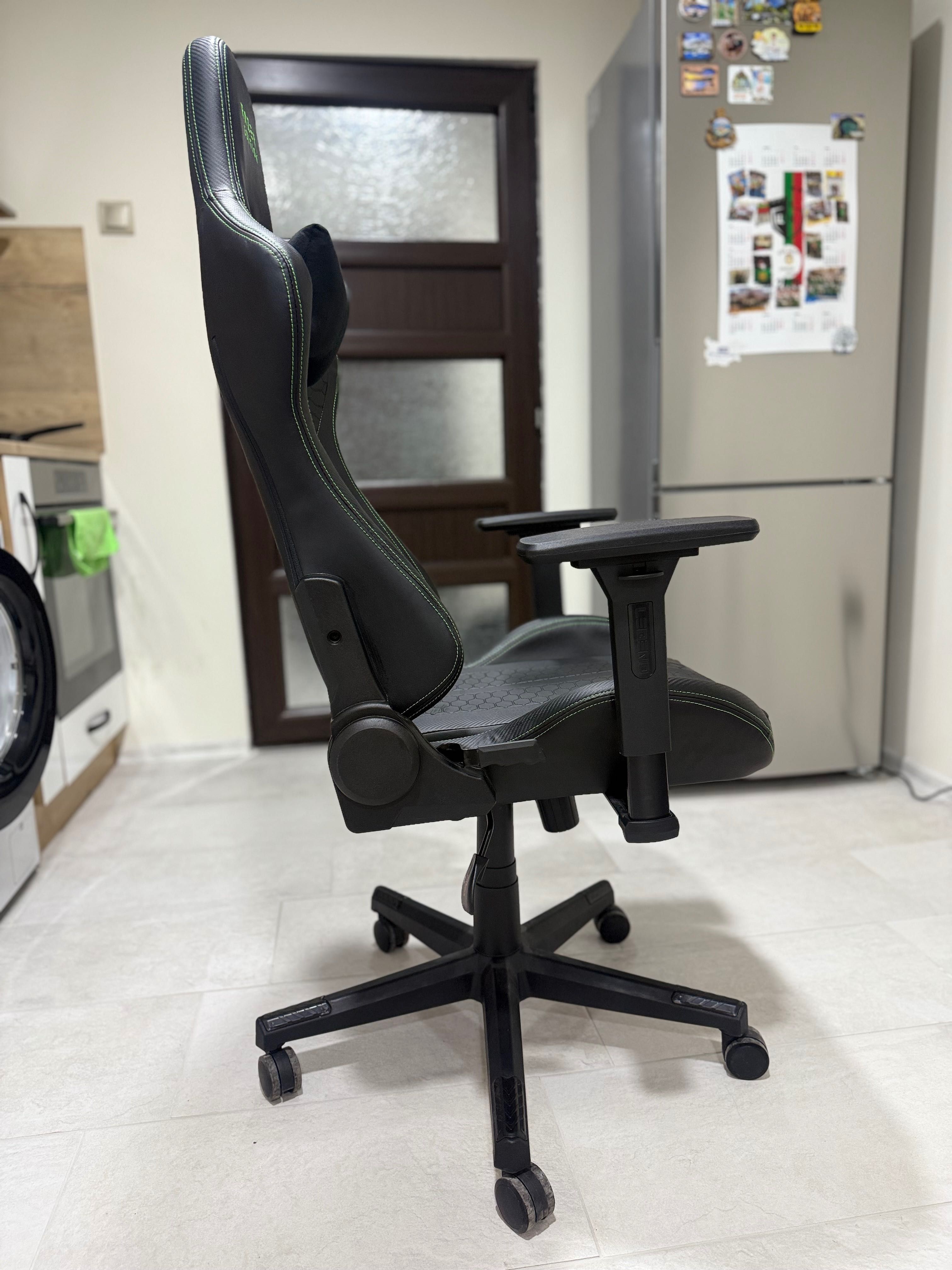 Геймърски стол Razer