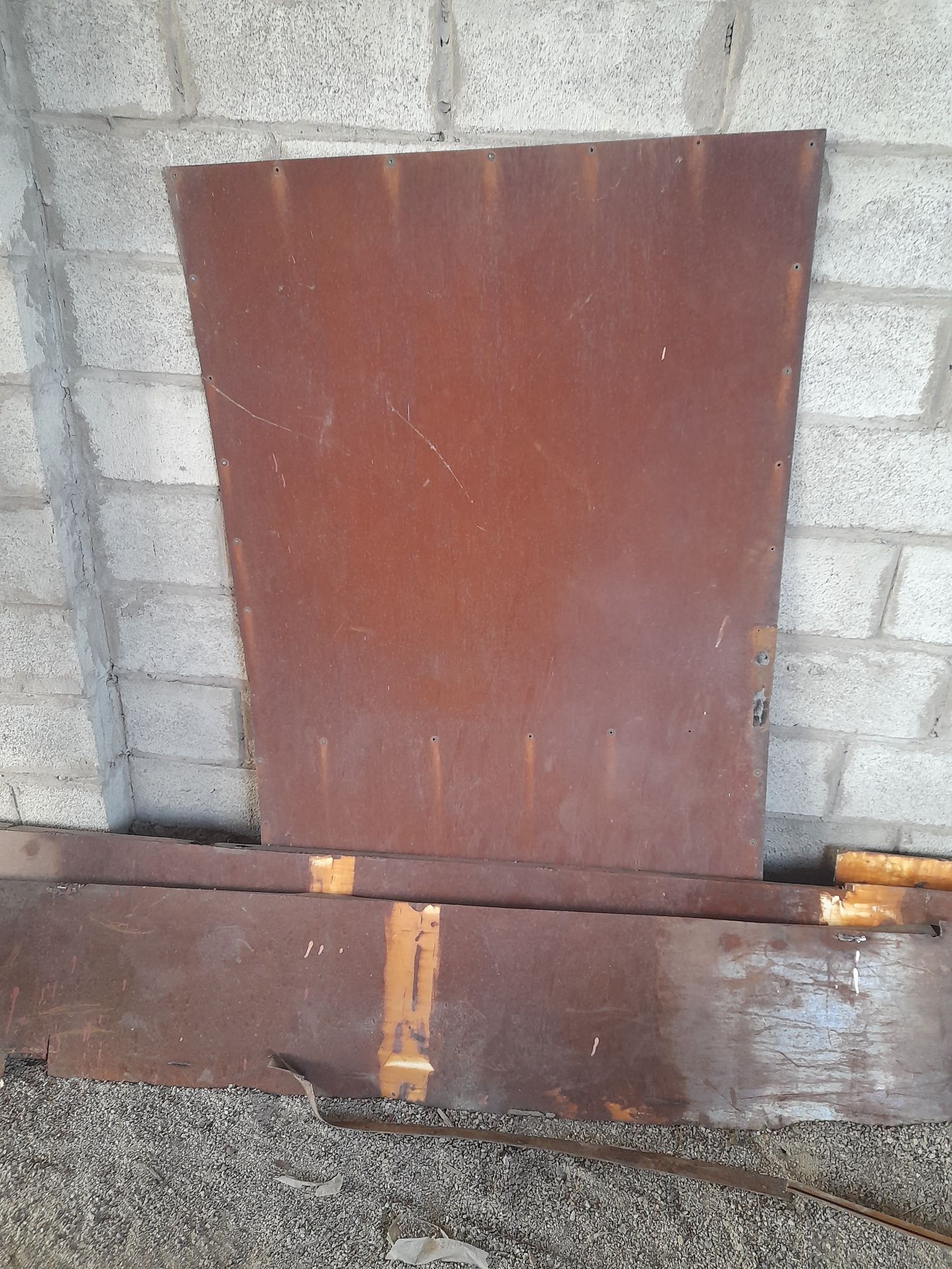 Продам листы железо на 2 мм