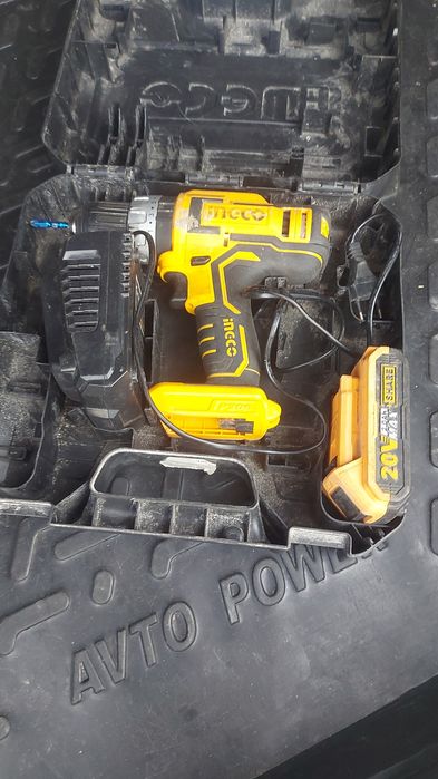 Шруповерты продаеться