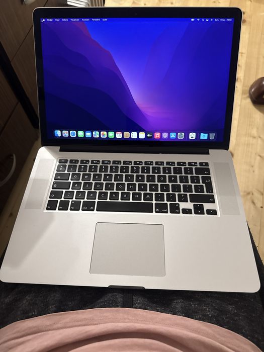 Laptop Apple Macbook Pro 15’ Retina Display i7 16gb ssd 2015