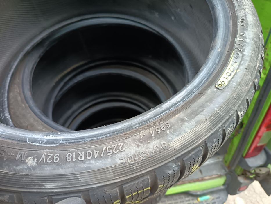 Anvelope MS iarna 225 40 18 și 245 35 18 toyo 7.5mm