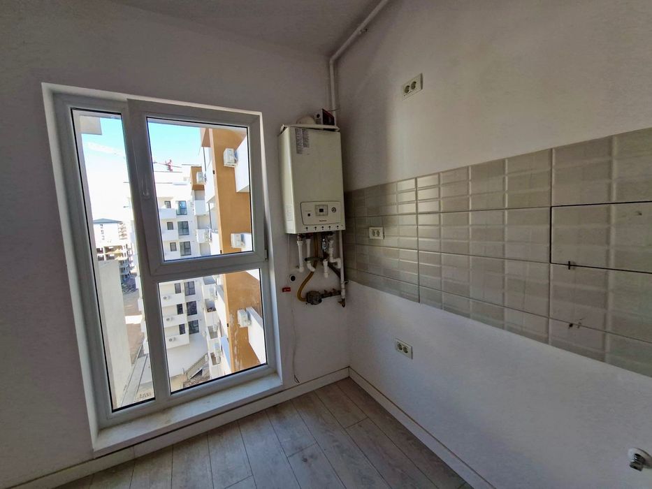 Închiriez apartament tip studio, 42 mp, 300m metrou
