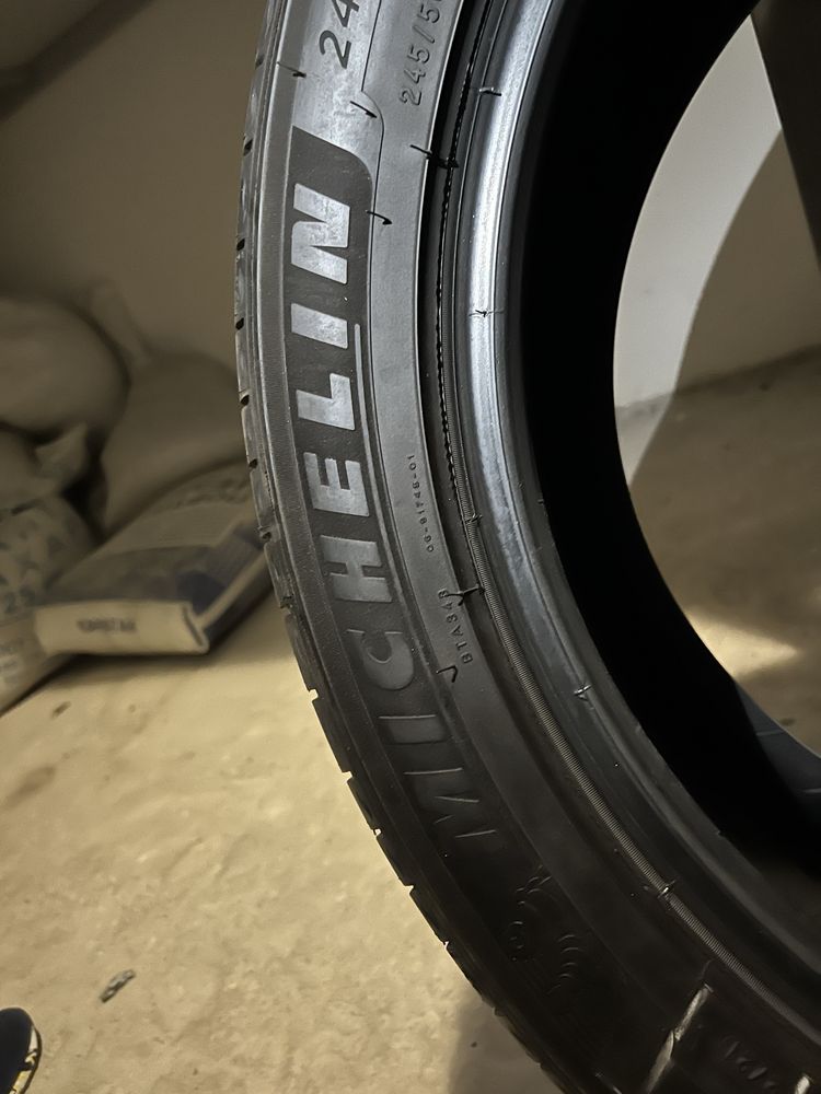 Продаю шины Michelin, комплект летние 245/50/20 (стояли на палисаде)