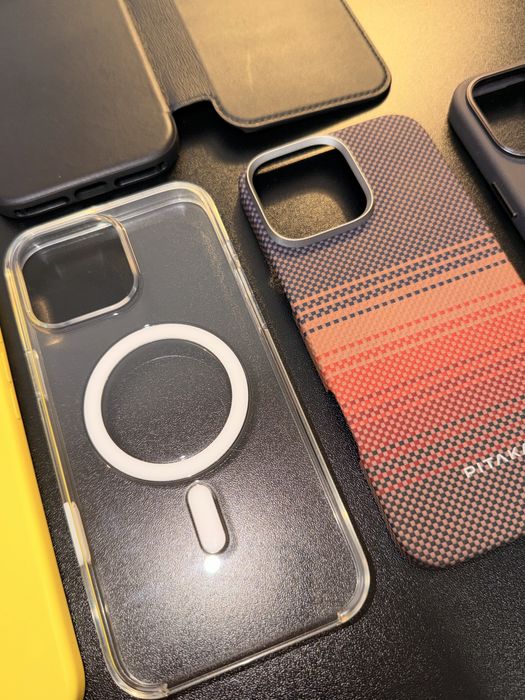 Продавам калъфи за iPhone 16 Pro Max