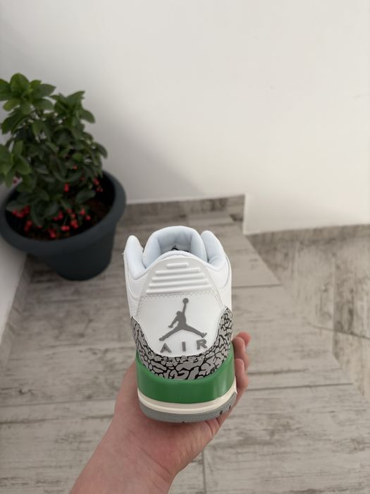 Jordan 3 “Lucky Green”