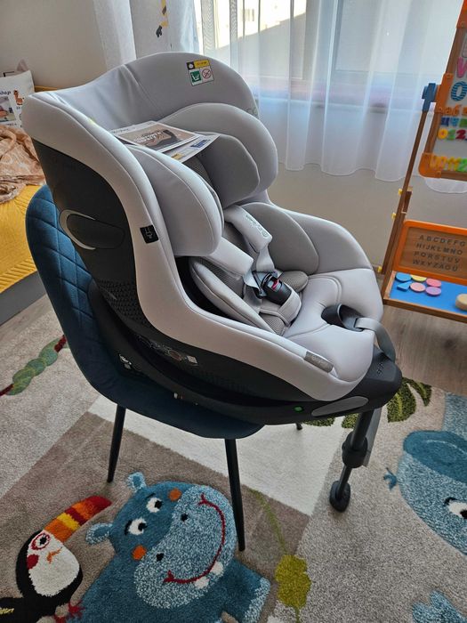 Стол за кола Cybex Sirona G i-size 0-20 кг + база, чисто НОВО +подарък