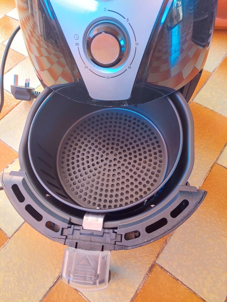 Air fryer фритюрник Daewoo