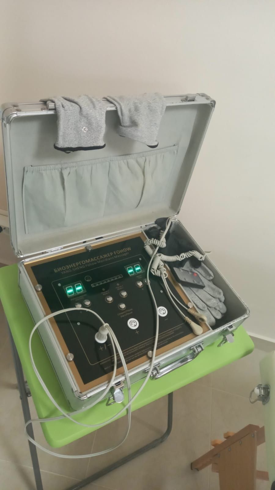 Licentiat cu diploma Masaj la.scaun . Cervical capilar , umeri brate s