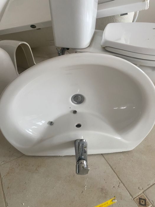 Тоалетни чинии, Мивки,