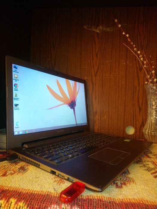Lenovo ideapad Core i3 /4010U/ОЗУ 8GB/500+8gb SSHD