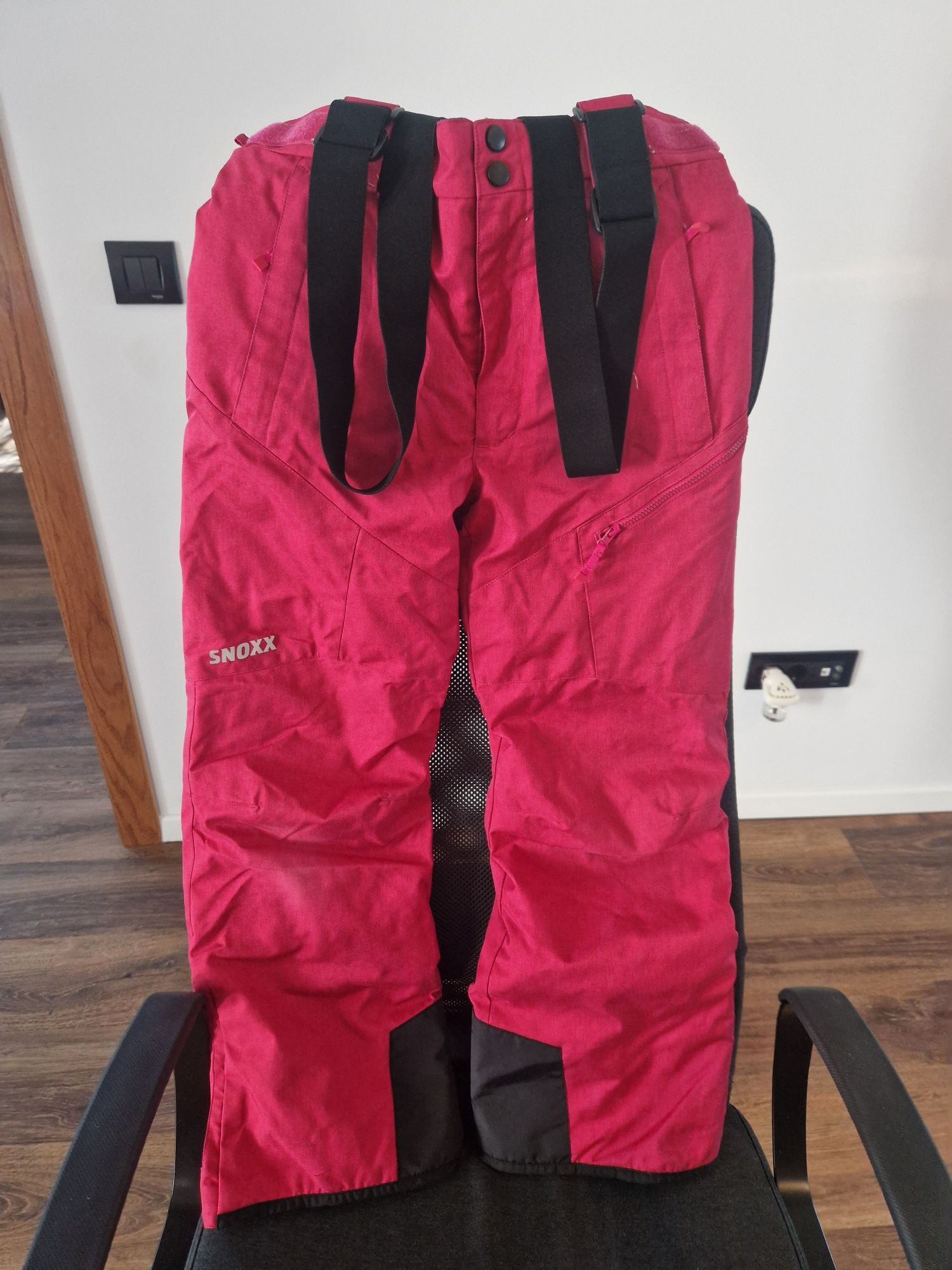 Costum ski Snoxx marimea 152 si manusi junior S