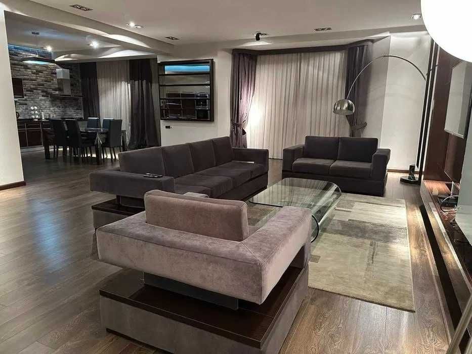 Elegant   176м2 прощадь люксовый ремонт отличная локация нукусская ;